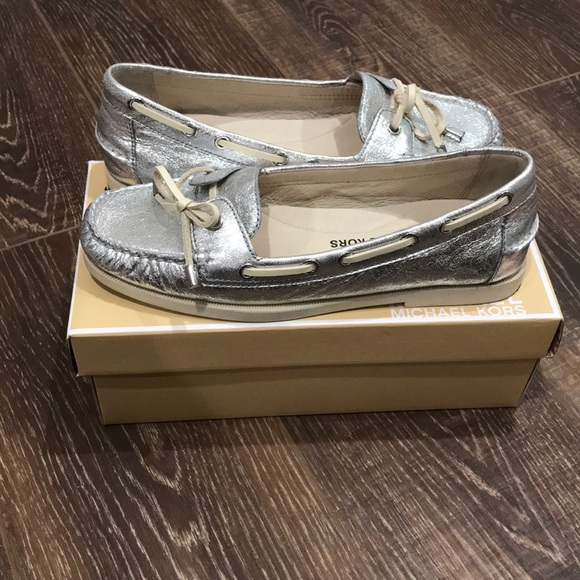 Michael Kors Metallic Boat Shoes - Picture 4 of 6
